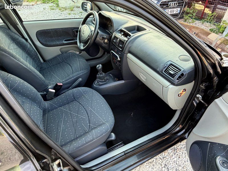 RENAULT CLIO II (2) PHASE 2 1.2 i 16v 75 AUTHENTIQUE / 5 PORTES / 140.000km / JEUNES CONDUCTEURS / PETIT PRIX (image 5)