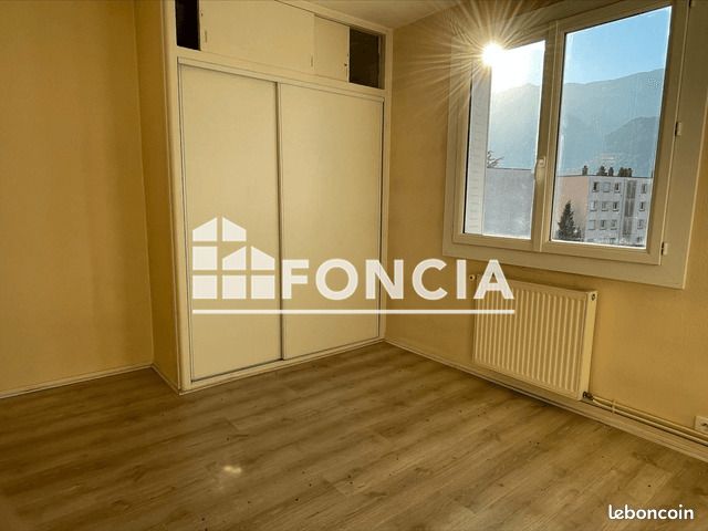 Appartement 4 pièces 67 m² · à Le Pont-de-Claix · 67 m² · 657 €