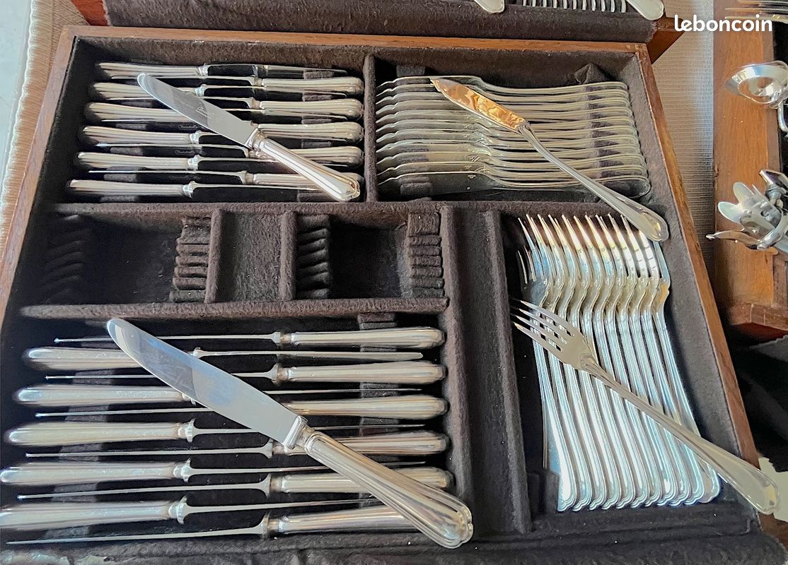 Ménagère pour 12 pers. (174 pièces) Christofle, métal argenté, Spatours dans un coffre TBE (image 7)