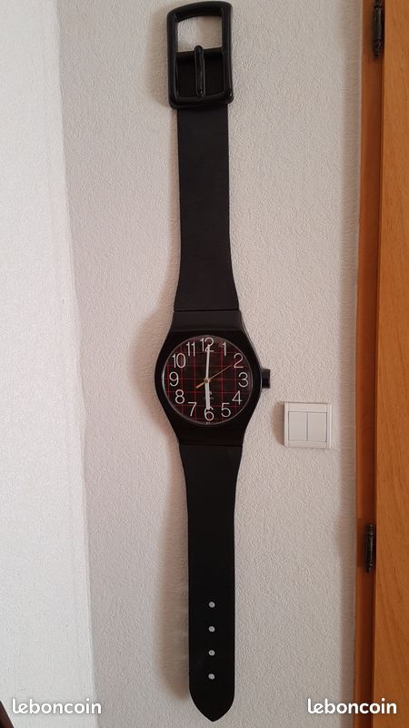 Horloge murale eighties forme montre (image 1)