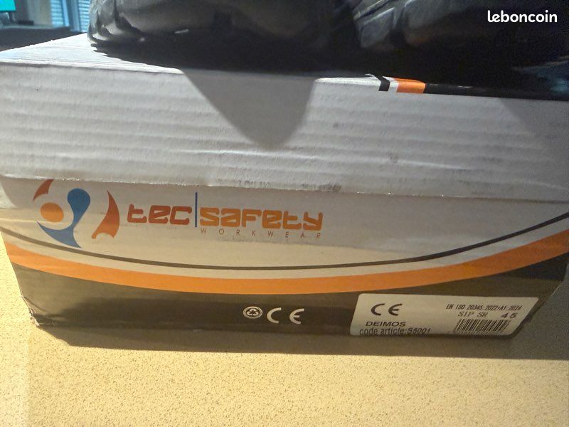 Chaussure de sécurité T45 (image 3)