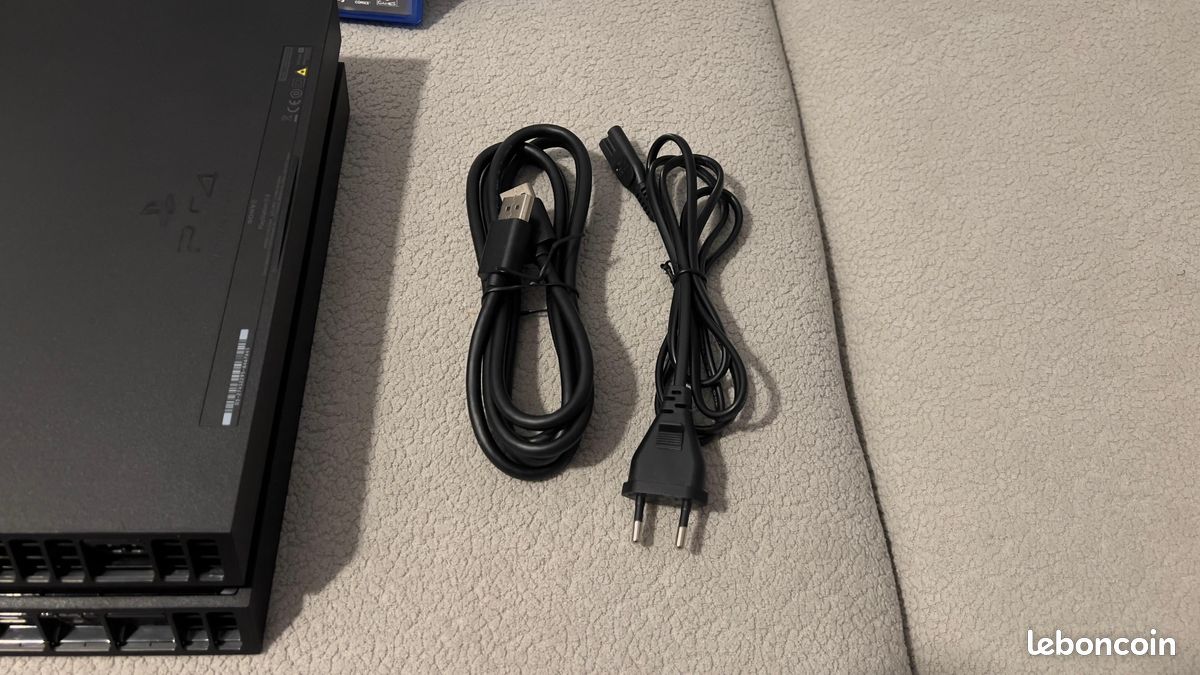 PS4 500gb (image 2)