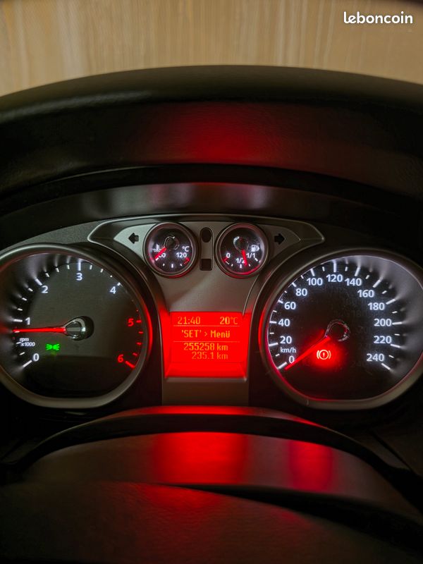 Ford focus Titanium 1.8 (image 3)