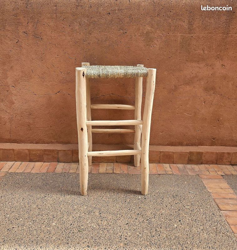 Tabouret de bar marocain sans dossier avec cordon en feuilles de palmier (image 4)