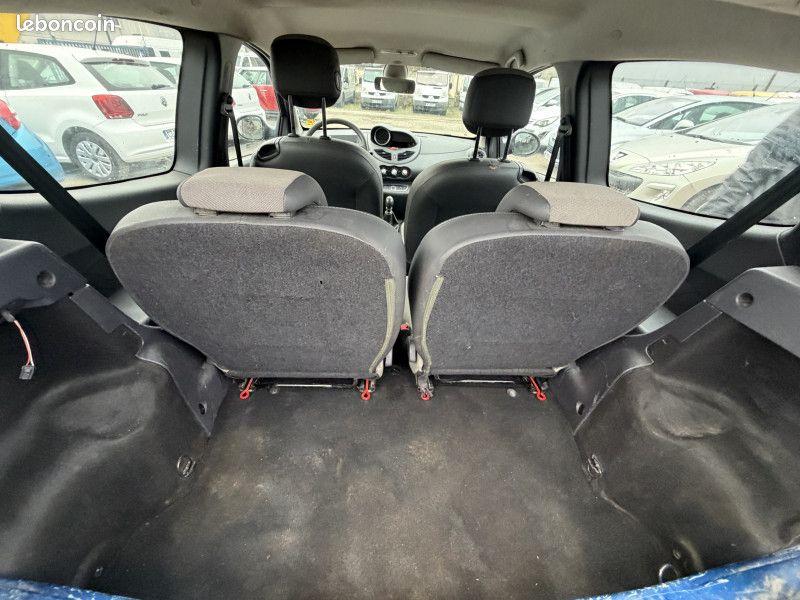 Renault TWINGO II 1.2 60CH EXPRESSION (image 17)