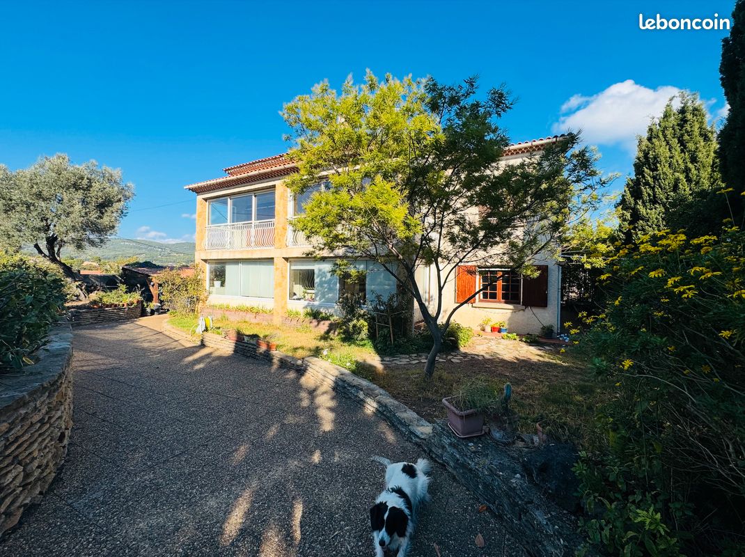 Maison 8 pièces 235 m² · à Sanary-sur-Mer · 235 m² · 1 250 000 €
