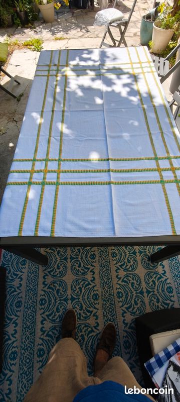 Grande nappe blanche rétro à rayures tressées vertes et jaunes (Esprit Vintage / Campagne) (image 1)