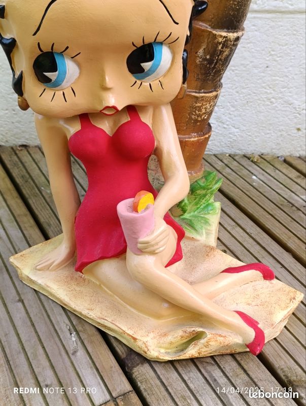 Grande statue Betty Boop XXL – Déco pop culture 🎀✨ - Décoration
