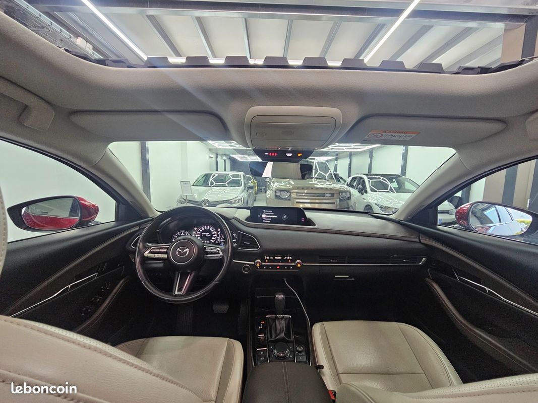 MAZDA CX-30 Exclusive 4x2 toit ouvrant / appel carPlay et Android auto / feux et essuis glace automatique / regulateur adaptatif / affichage tete auto / sièges et volant électrique chauffant (image 2)
