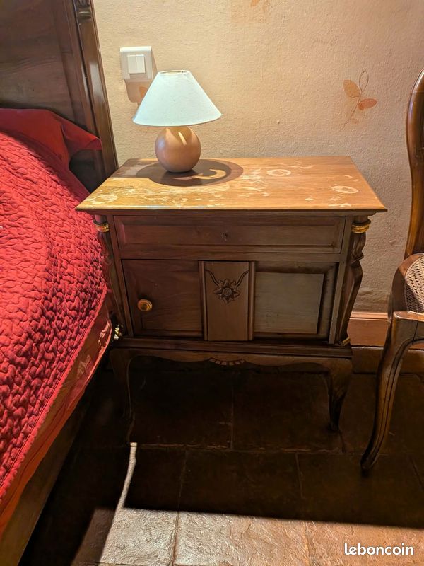 Armoire, lit et table de chevet assortis (image 3)