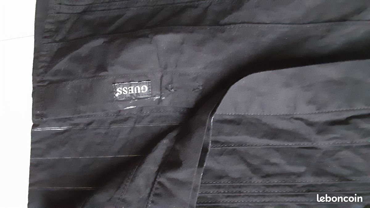 Vêtement homme chemise noire liserés argenté brillant manches longues Guess XL (image 4)