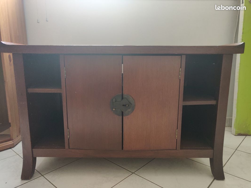 Vente lot de meubles en bois (image 1)