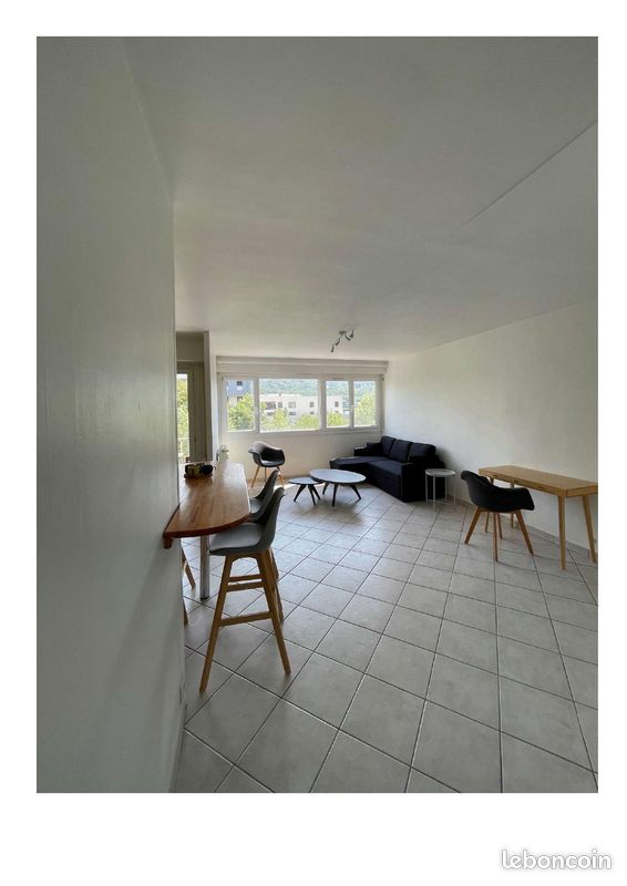 Appartement 50 m² · à Chambéry · 50 m² · 900 €