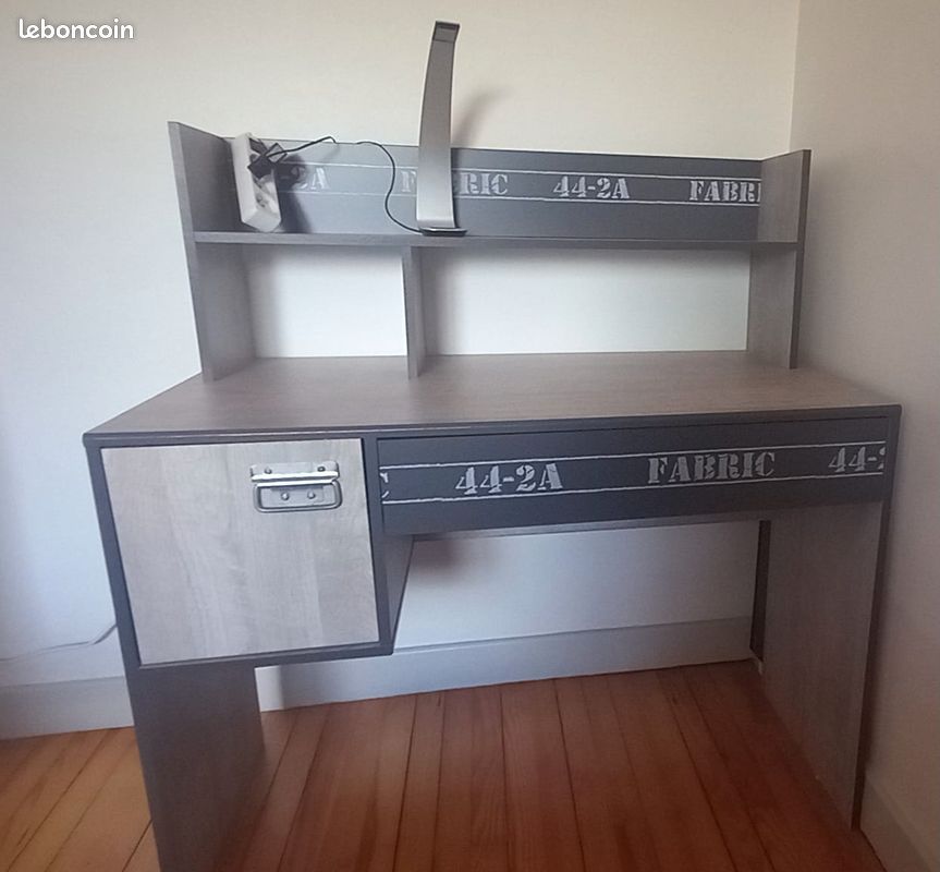 Vend bureau marque Fabric (image 1)