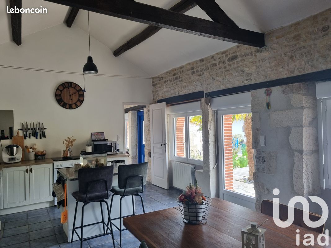 Maison 7 pièces 135 m² - La Chapelle 16140 (image principale 4)