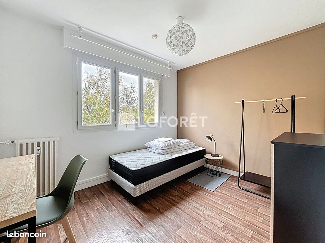 Appartement 4 pièce(s) 70 m²à louer Mont-saint-aignan