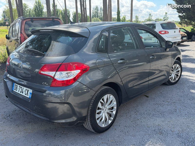 Citroën c4 1.4i 95 ch pack Clim (image 4)