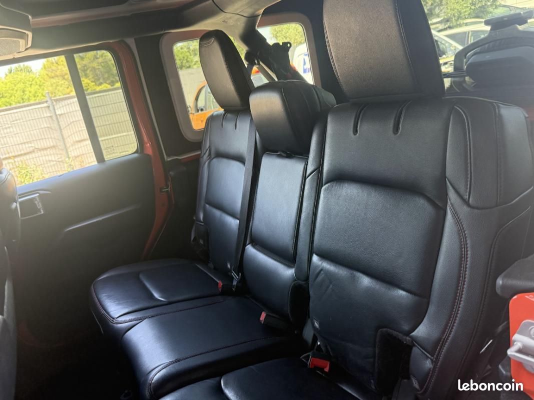 Jeep Wrangler Unlimited 2.2 l MultiJet 200 4x4 BVA8 Rubicon (image 17)