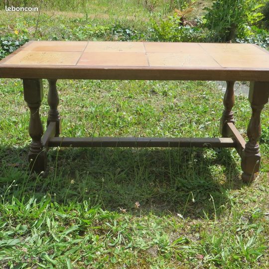 TABLE BASSE DE SALON AVEC CARREAUX CERAMIQUe (image 1)
