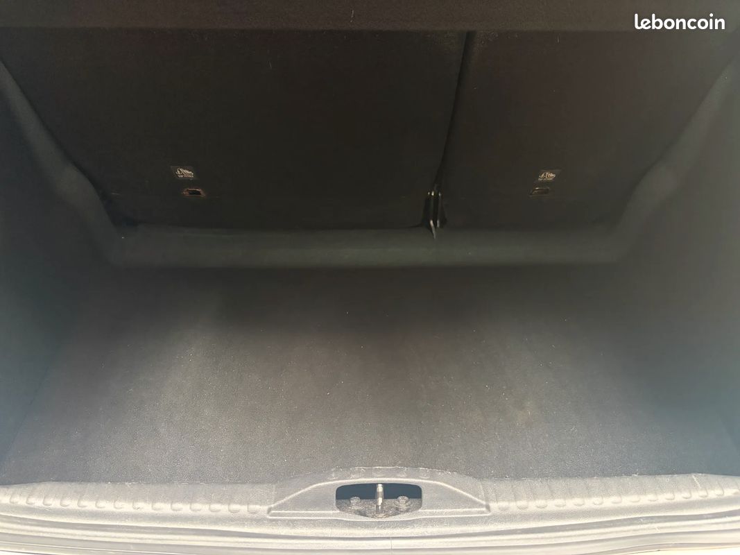 Citroen C3 Feel 82 ch - Origine France - Courroie effectuée - Radars de recul - GPS (image 14)