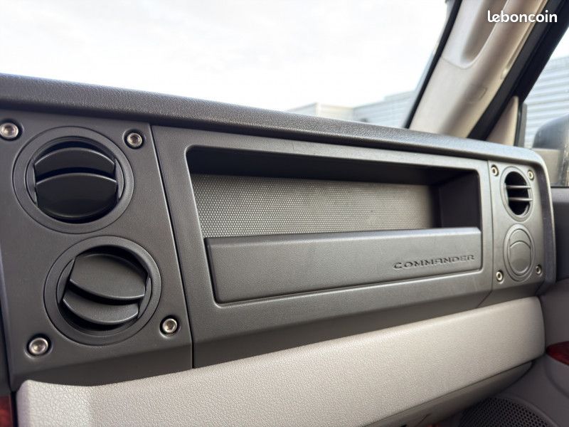 Jeep COMMANDER 3.0 CRD LIMITED + TREUIL ELECTRIQUE + PARE-CHOCS OFF-ROAD RENFORCE (image 20)