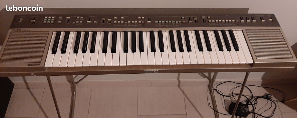 Clavier synthétiseur yamaha - Instruments de musique Saint-Martin