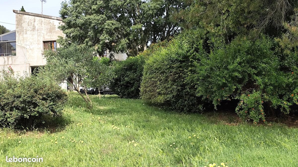 Maison 11 pièces 240 m² · à Nîmes · 240 m² · 417 000 €