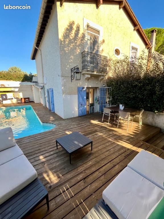 Villa jardin piscine proche centre ville 10 mins des plages (image 1)