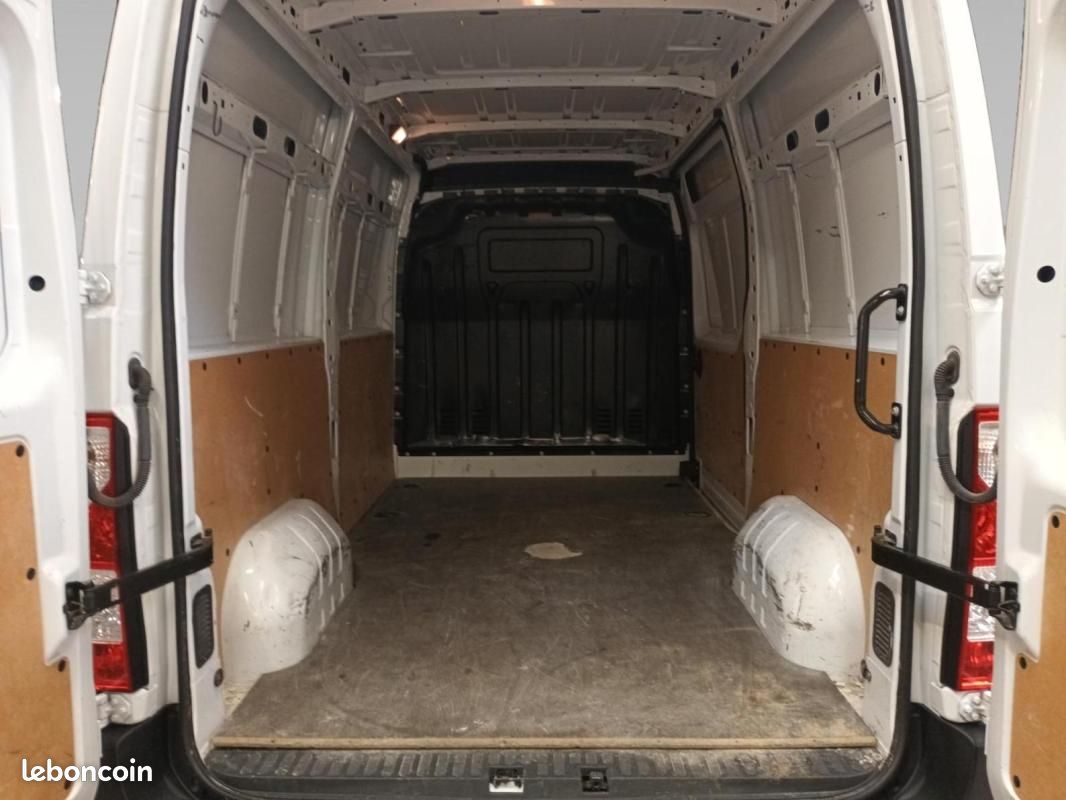 Renault Master III FGN TRAC F3300 L2H2 BLUE DCI 135 GRAND CONFORT (image 14)