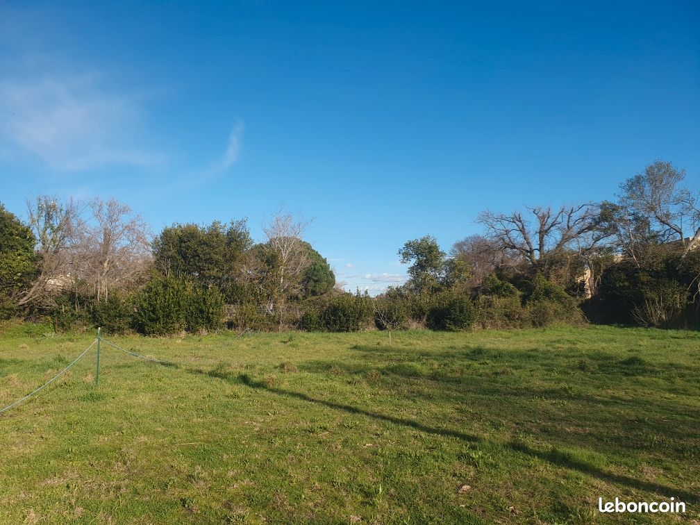 Terrain 948 m² Istres · 230 000 €