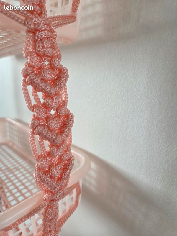 Étagères de suspension en macramé rose fait à la main (image 2)