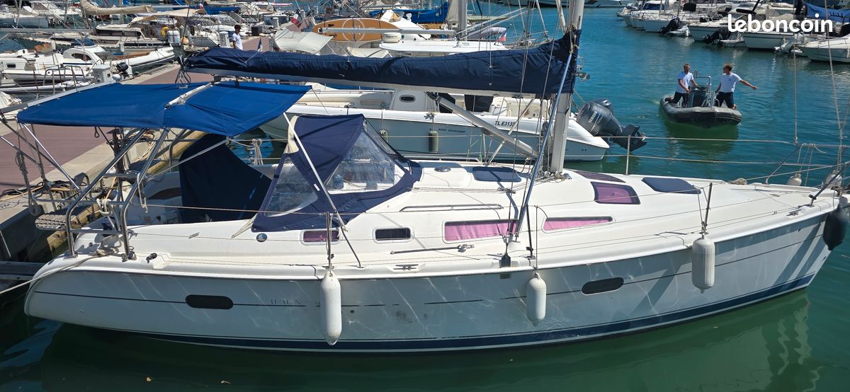 Hunter 36 — View photo 1