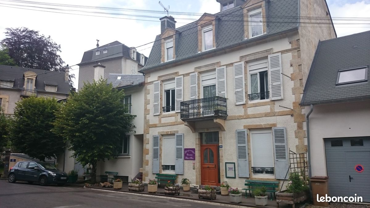 Maison 21 pièces 440 m² · à La Bourboule · 440 m² · 410 000 €