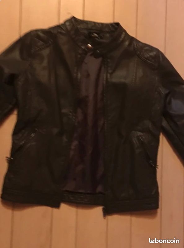 Veste noire en simili cuir (image 1)