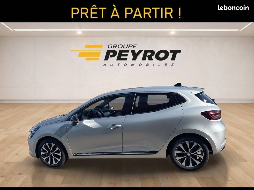 RENAULT Clio E-Tech full hybrid 145 Techno (image 3)