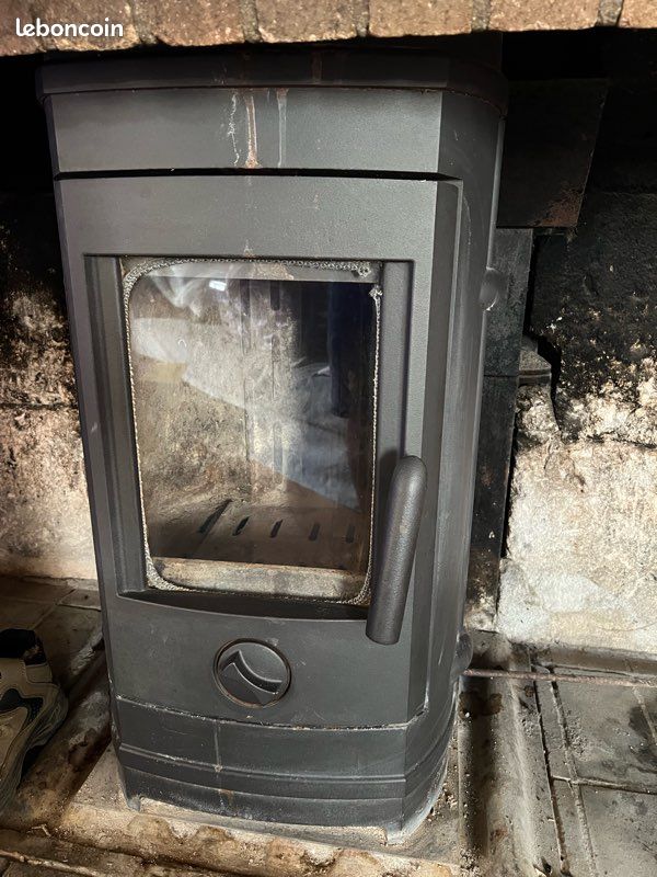 Poêle à bûche remilly, invicta, 7 kw anthracite (image 1)