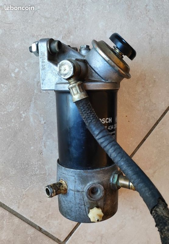 Support filtre pompe amorçage Renault R21 diesel (image 3)
