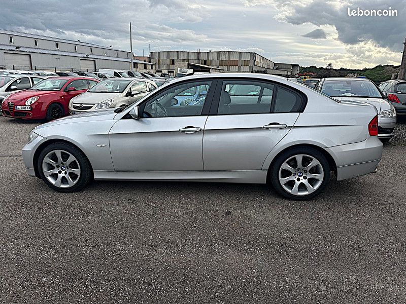 Bmw SERIE 3 (E90) 318I 129CH SPORT (image 8)
