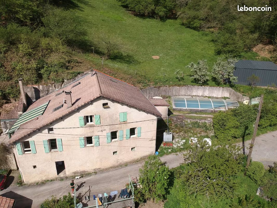 Maison 11 pièces 190 m² · à Tauriac-de-Camarès · 190 m² · 150 000 €