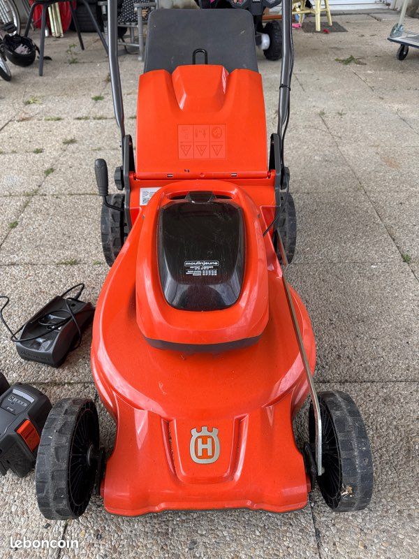 Tondeuse à batterie husqvarna LC142 IS (image 3)