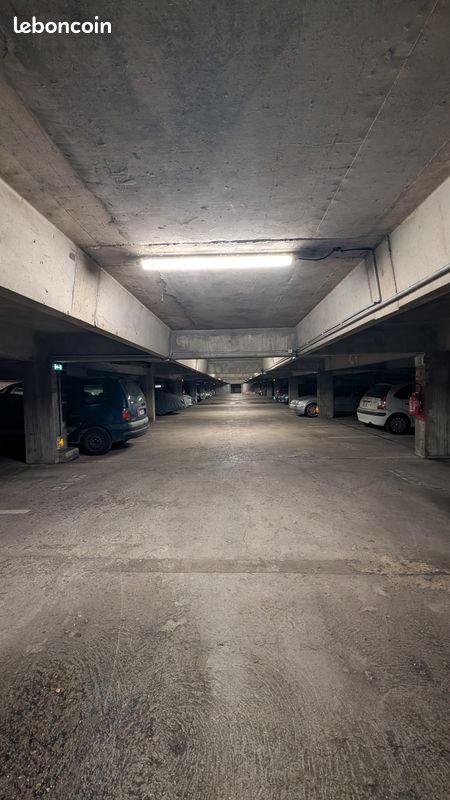 Parking Antigone (image 2)