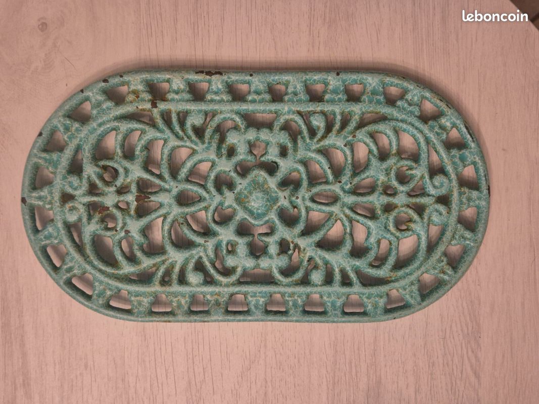 Dessous de plat en fonte vintage patine verte france 13092214