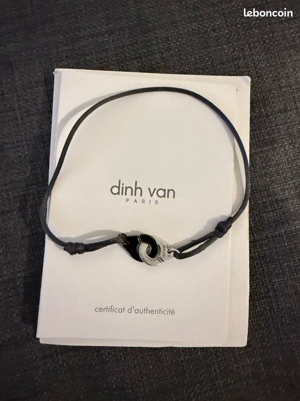 Bracelet cordon menottes Dinh Van argent plaqué noir Montres