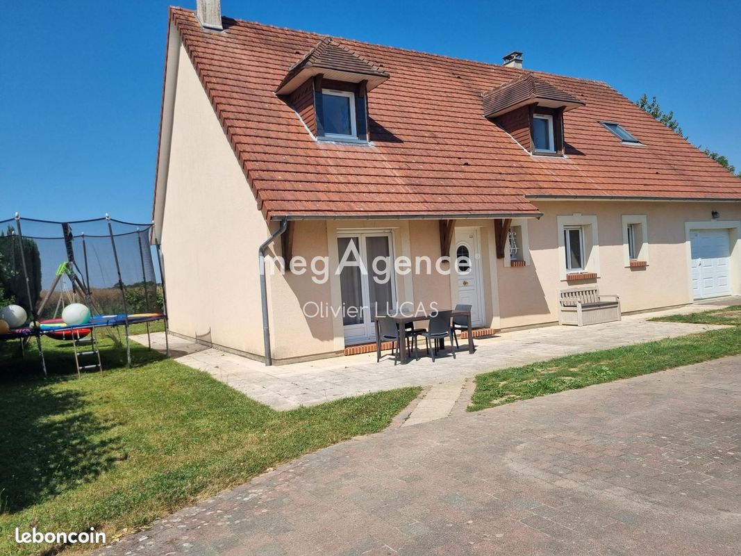 Maison 7 pièces 160 m² · à Saint-Maclou · 160 m² · 320 000 €