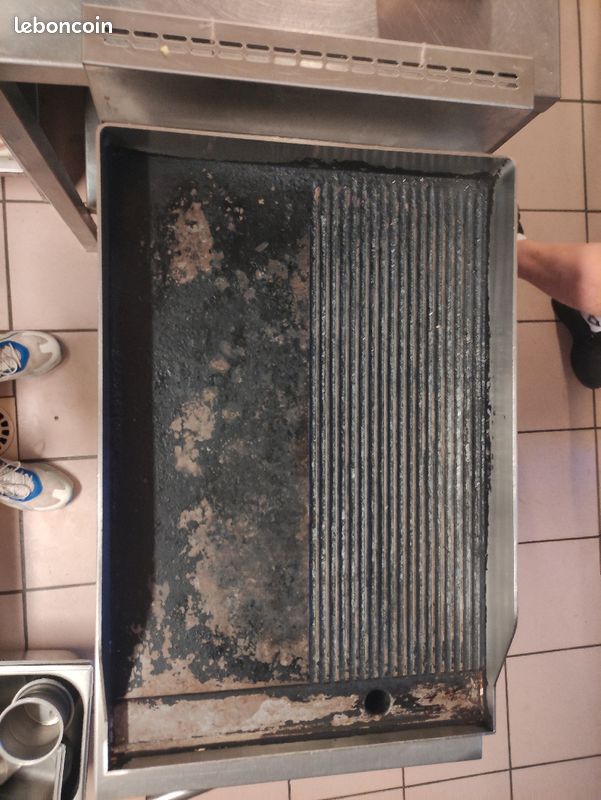 Grill Ambassade sur roulette (image 4)