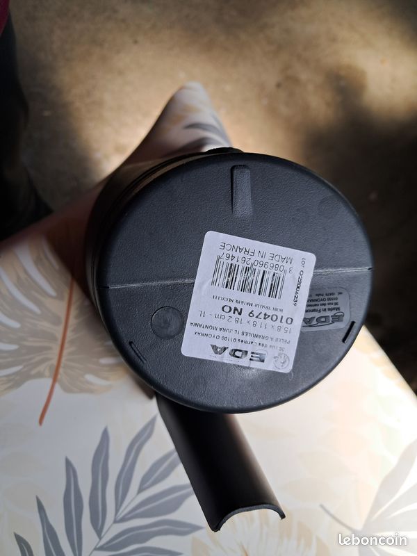 Seau à granules EDA 38 litres (image 7)