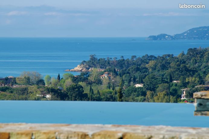 Villa de charme au Lavandou, Cavalière – Vue Mer Panoramique et Piscine à Débordement