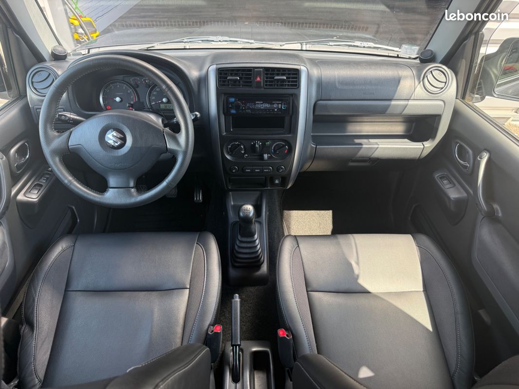 SUZUKI JIMNY JX Ranger Edition 1.3i VVT 86ch SUIVI COMPLET SUZUKI + Attelage + Galerie (image 5)