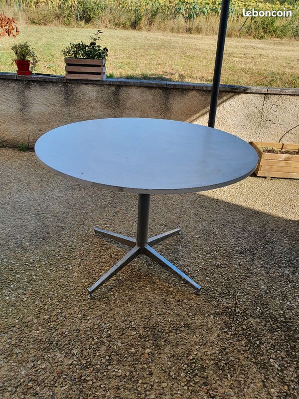 Table vintage (image 1)