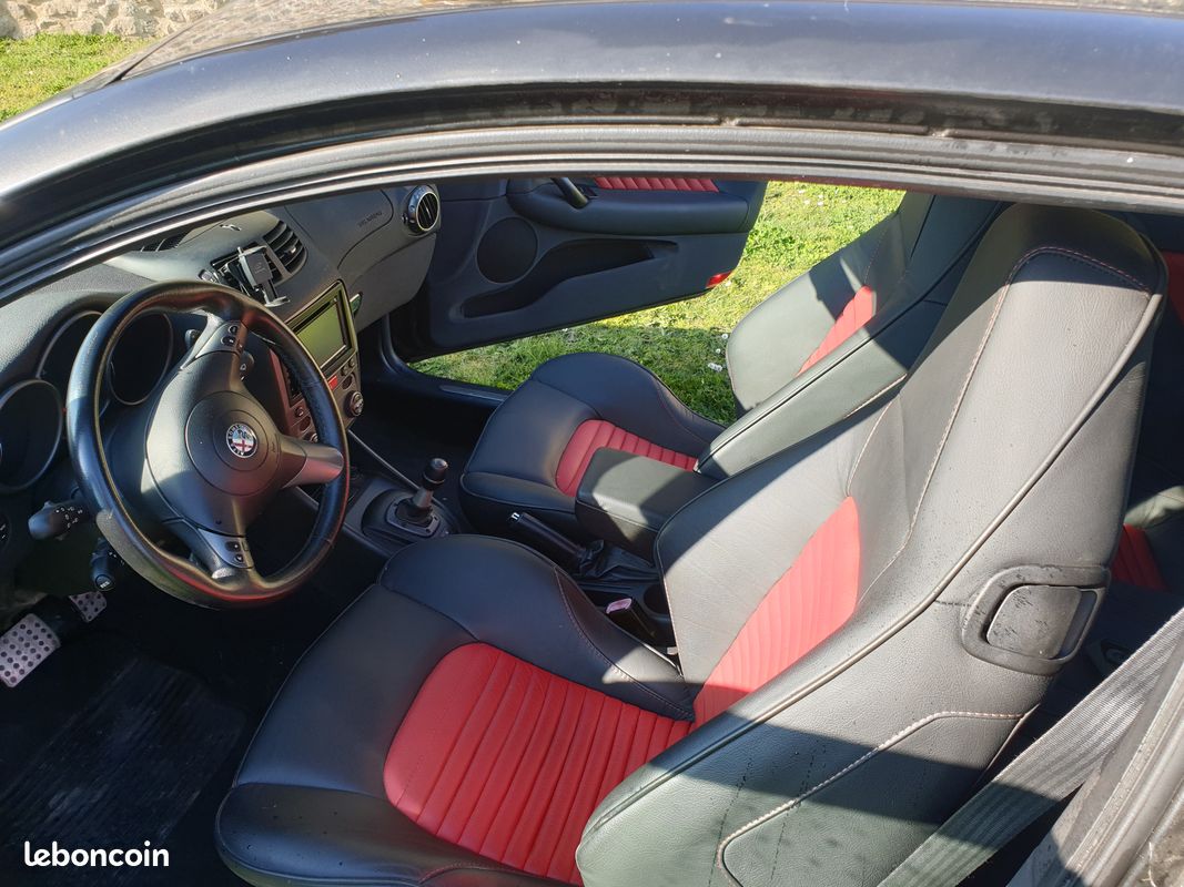 Alfa 147 GTA 3.2 V6 selespeed (image 3)